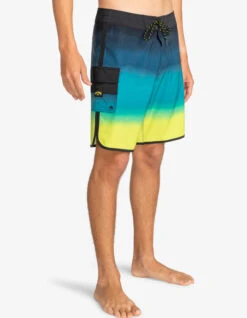 BILLABONG 73 FADE PRO PERFORMANCE BOARSHORTS 19" -Surfcorner Store billabong 73 fade pro performance boardshorts 2
