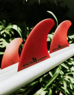 FCS II ACCELERATOR NEO GLASS ECO BLEND TRI FIN SET RED -Surfcorner Store fcs ii accellerator neo glass flex tri fin set eco blend
