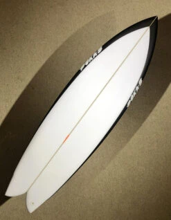 PUKAS 5'10" CHRIS CHRISTENSON PEGASO TWIN FIN BLACK -Surfcorner Store pukas chris christenson 5 10 pegaso twin fin black 2