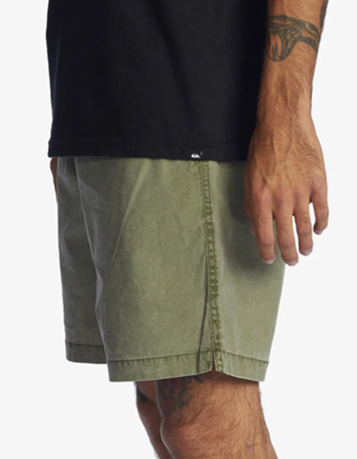 QUIKSILVER TAXER 17" ELASTICATED SHORTS FOUR LEAF CLOVER 3 QUIKSILVER TAXER 17" ELASTICATED SHORTS FOUR LEAF CLOVER