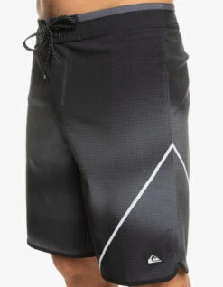 QUIKSILVER BOARDSHORTS SURFSILK NEW WAVE 20" BLACK -Surfcorner Store quiksilver boardshorts surfsilk new wave 20 black 3