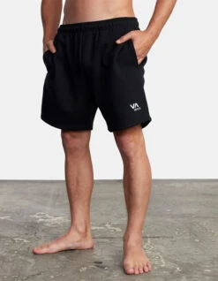 RVCA VA ESSENTIAL SWEATSHORT -Surfcorner Store rvca va essential sweatshort 18 5 pantaloncini 7