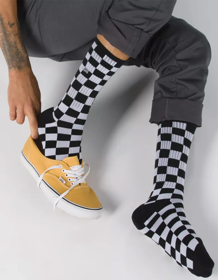VANS CHECKERBOARD CREW II SOCKS BLACK 4 VANS CHECKERBOARD CREW II SOCKS BLACK - Image 2